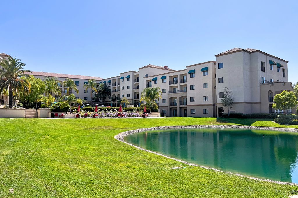 Embassy Suites - Grapeline Wine Tour Package
